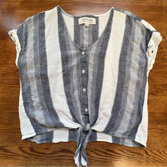 ⭐️ Cloth & Stone Front Tie Short Sleeve Tee SMALL - Picture 5 of 13